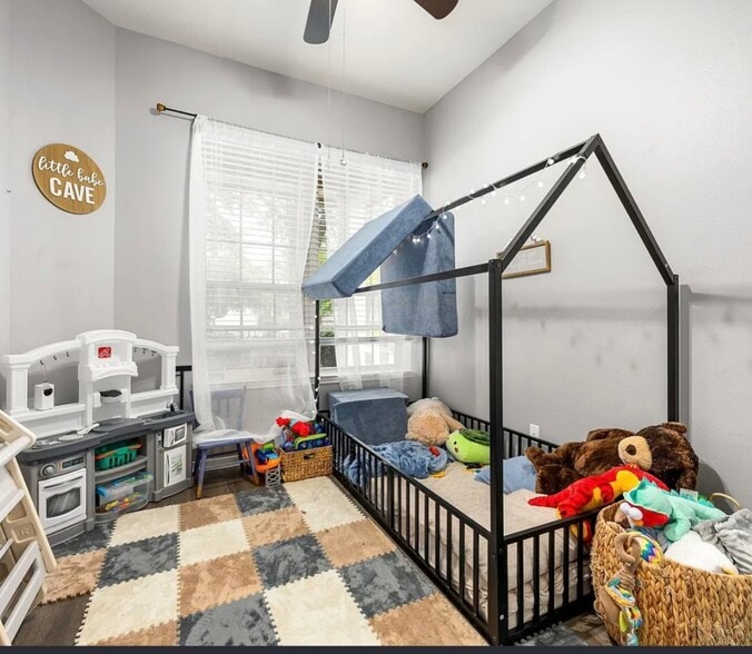 Building Photo - 3015 Crescent Oaks Park Ln
