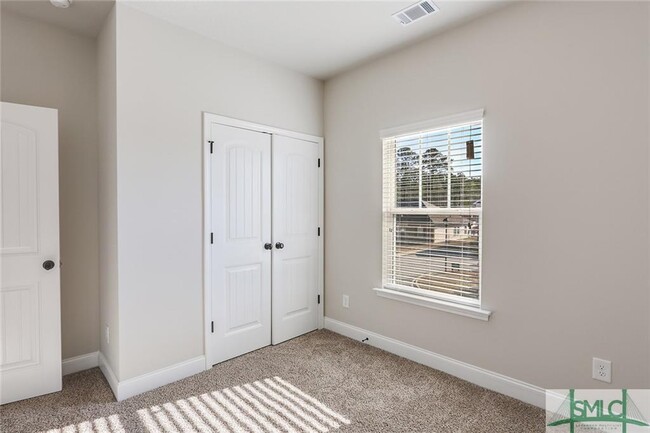 Building Photo - 505 Potter Stone Square