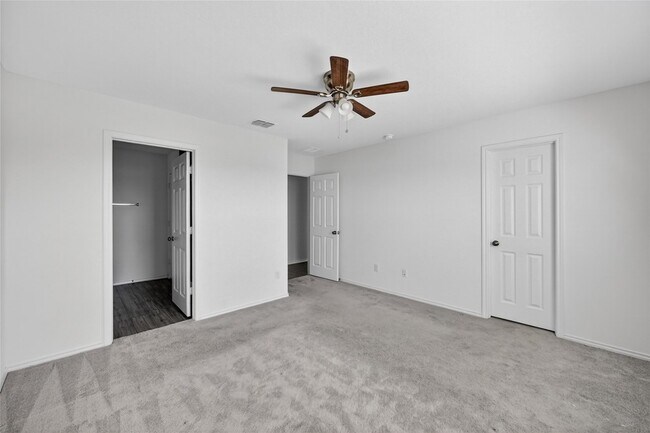 Building Photo - 4417 Benham Dr