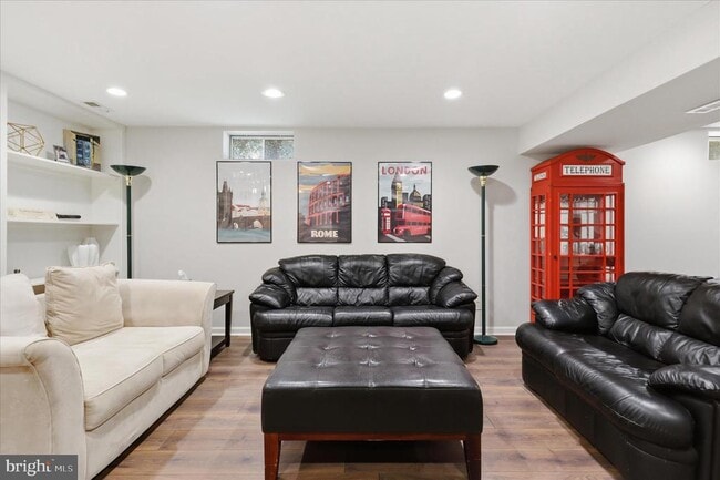 Building Photo - 408 Huntfield Ct NE
