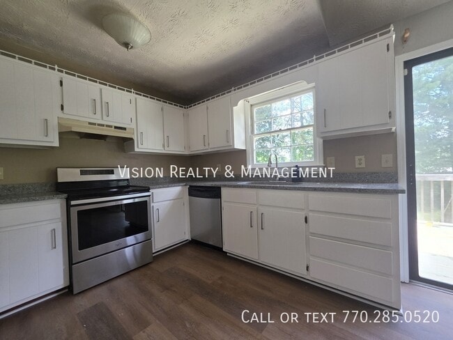 Building Photo - 985 S Lassetter Cir