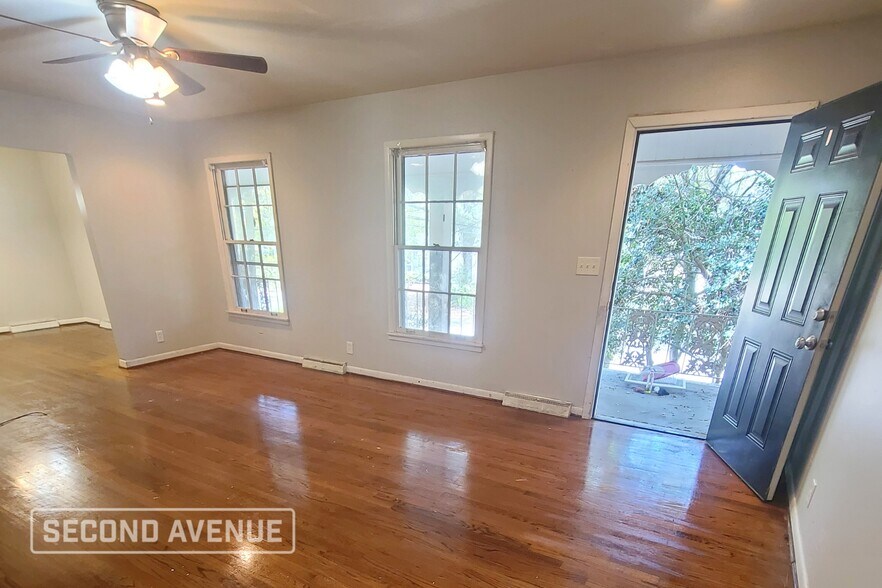 Building Photo - 617 Rollingwood Rd