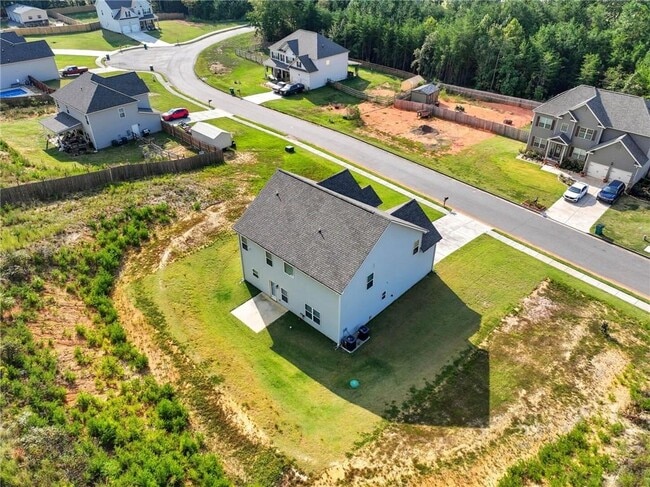 Building Photo - 33 N Village Cir