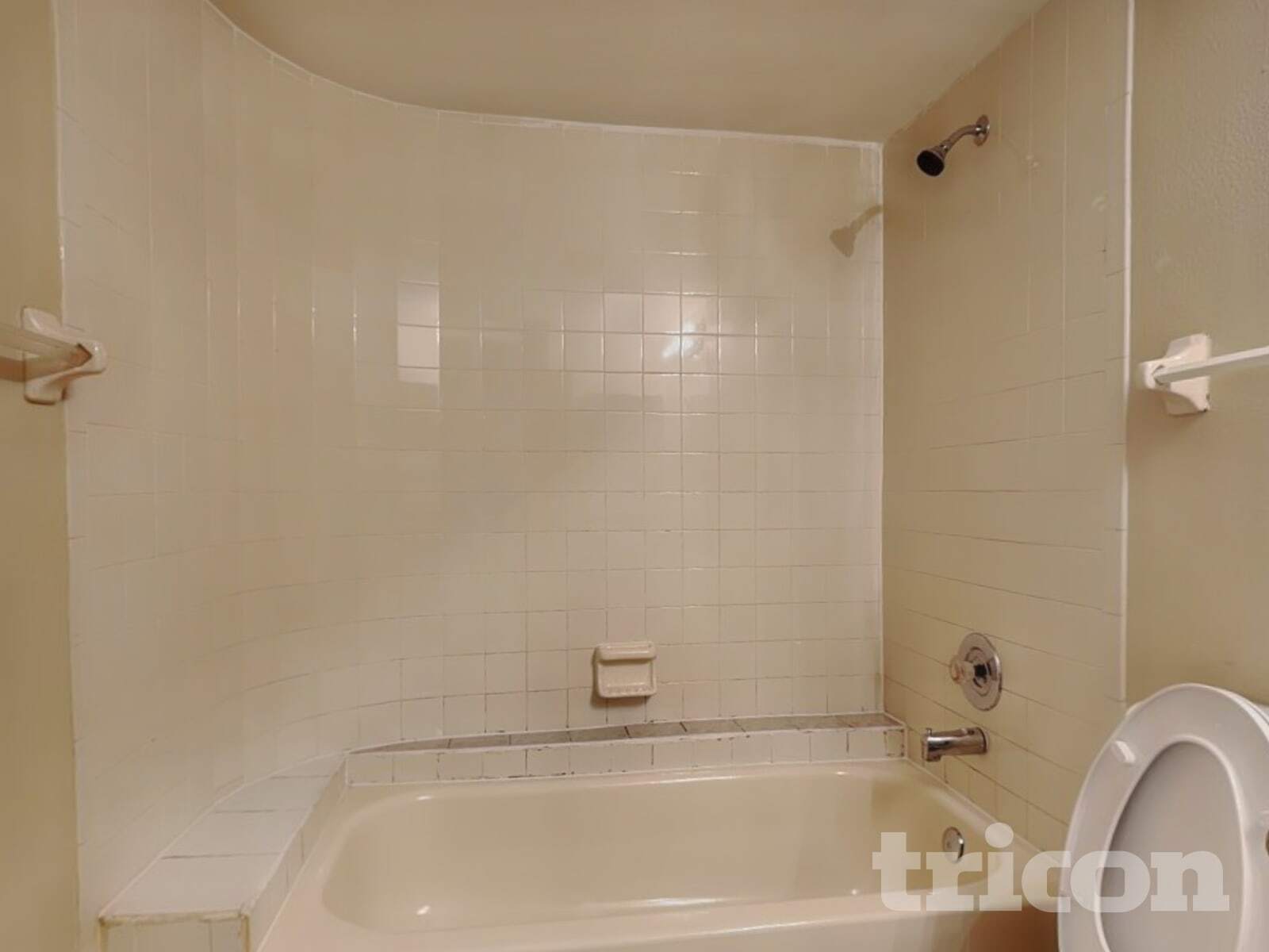 Building Photo - 8111 Hathaway Dr