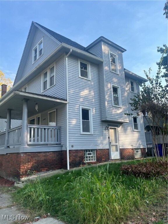 Building Photo - 1390 E 109th St