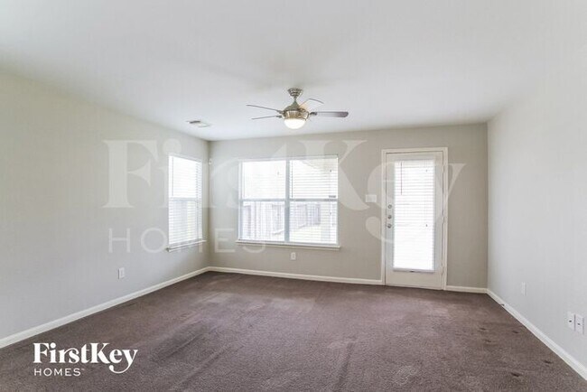 Building Photo - 21610 Dawn Timbers Ct