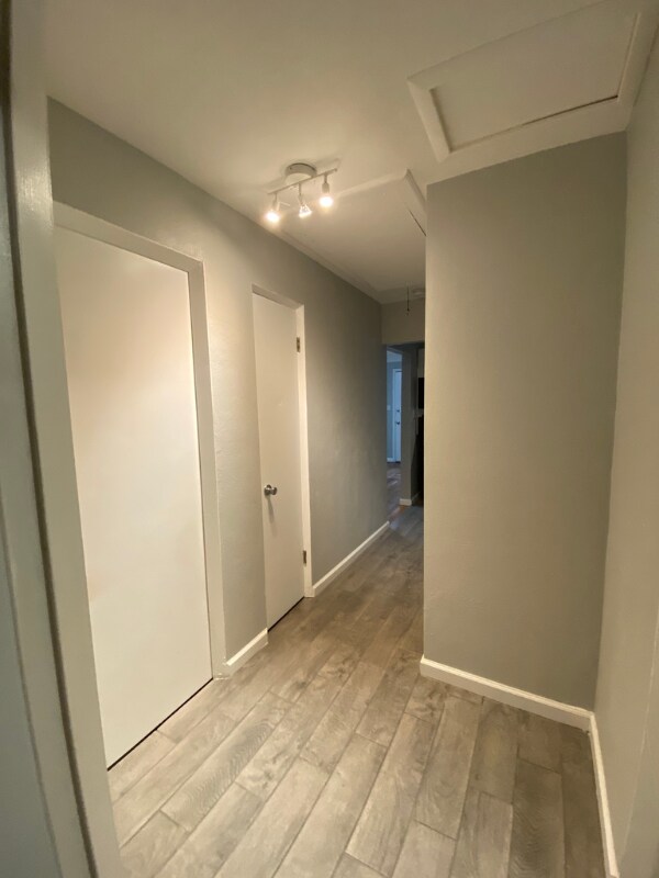 Building Photo - 217 W Corbin St