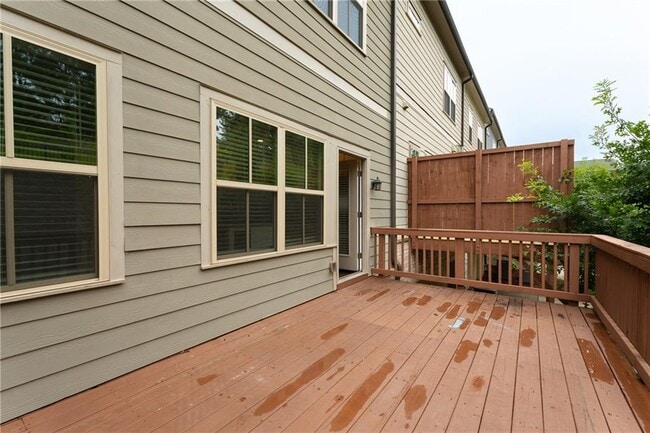 Building Photo - 3634 Via Nuova Ln