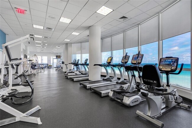 Building Photo - 6365 Collins Ave