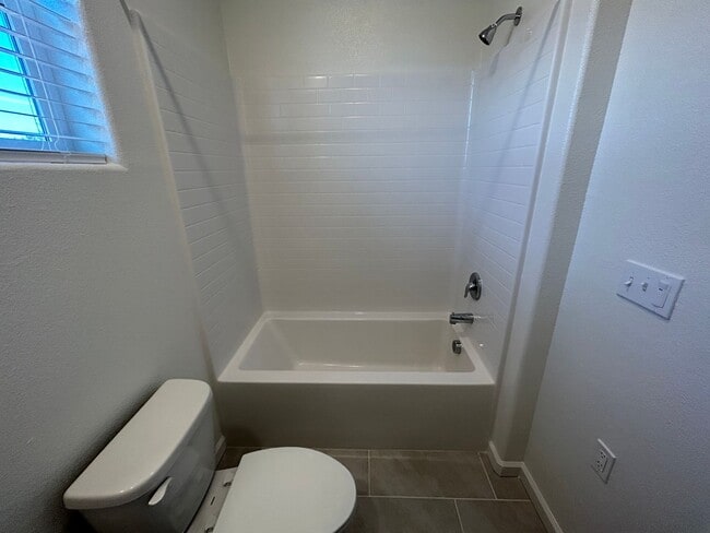 Building Photo - Beautiful Newer 4 Bedroom Home in Aspen-Sequoia Trails with Solar!