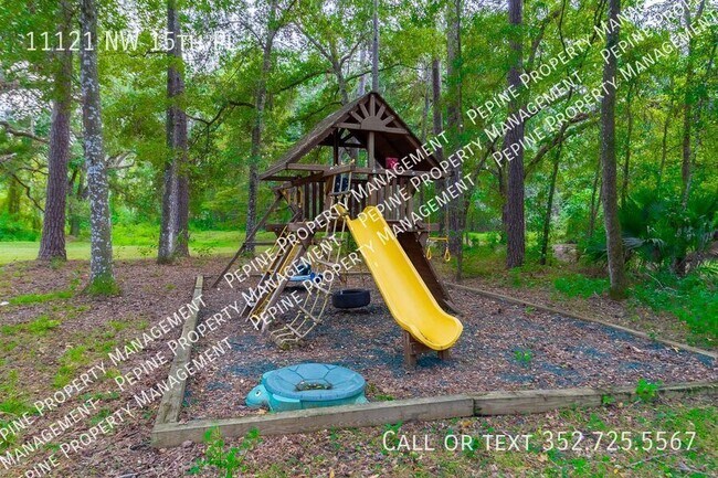 Building Photo - 11121 NW 15th Pl