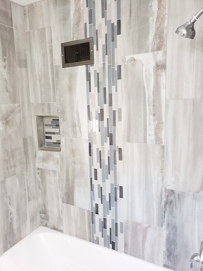 Building Photo - 5618 Huntington Ave