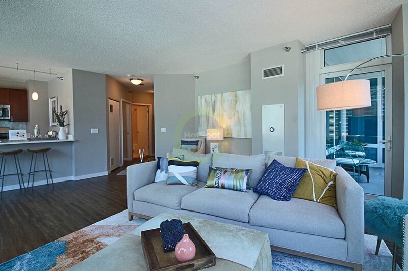 Building Photo - 355 E Ohio St