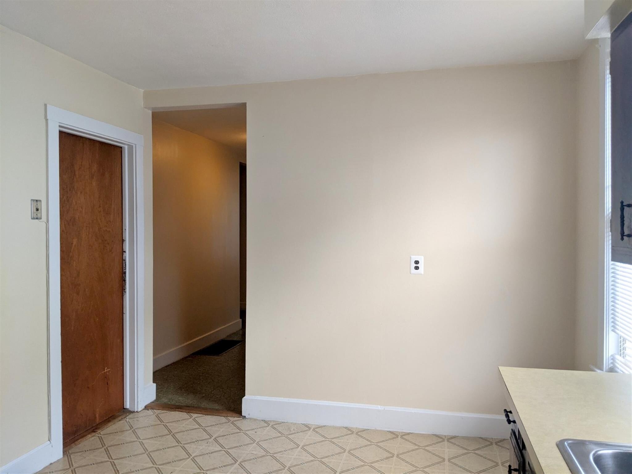 Building Photo - 1102 Broadway