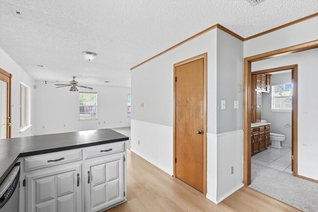 Building Photo - 5702 Teasley Ln