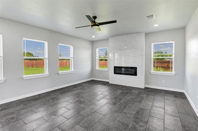 Building Photo - 576 Highview Ct