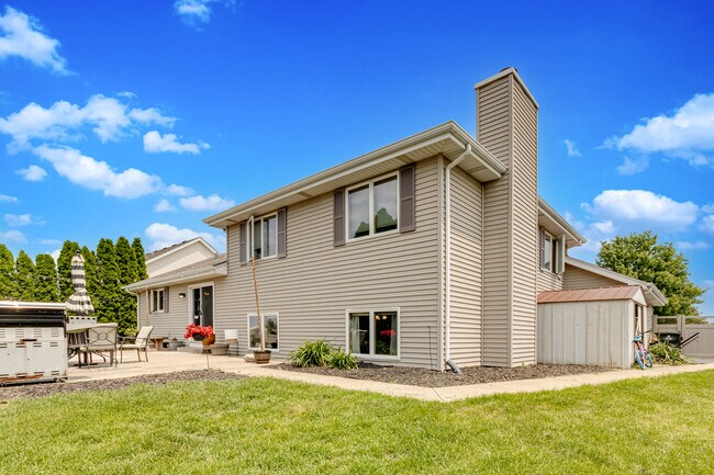 Building Photo - 2665 Daniel Lewis Dr