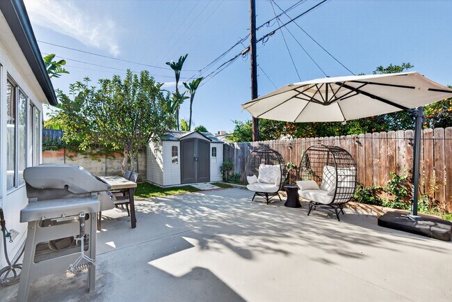 Building Photo - 6257 Bluebell Ave