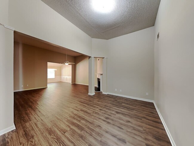 Building Photo - 5837 Blacktop Way