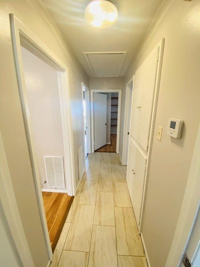 Building Photo - 106 Timber Ln Loop