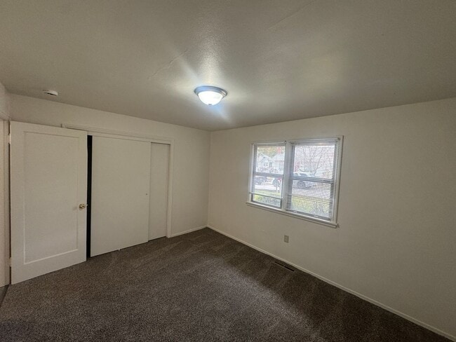 Building Photo - LH217