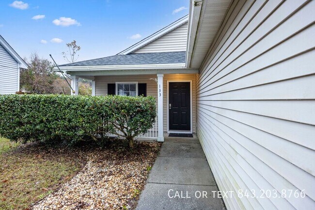 Building Photo - 133 2 Pond Loop