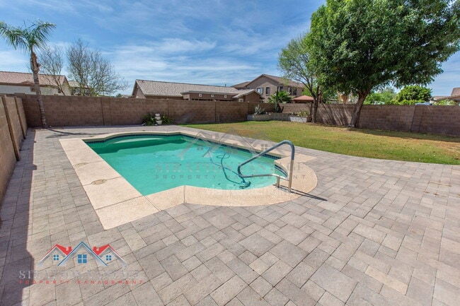 Building Photo - 14099 W Riviera Dr