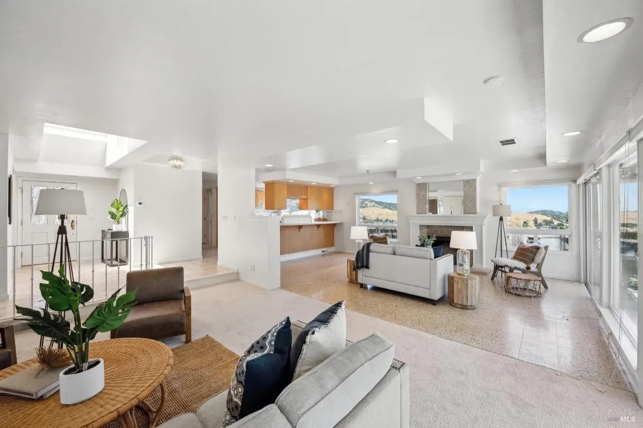 Living room distant bay view - 1097 Lea Dr