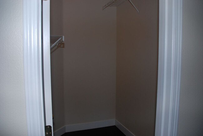 Building Photo - Rancho Bravo Single Story 4 BR/2 Bath/2 Car Garage in South Reno