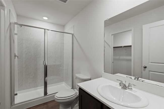 Building Photo - 7016 Vining Dr