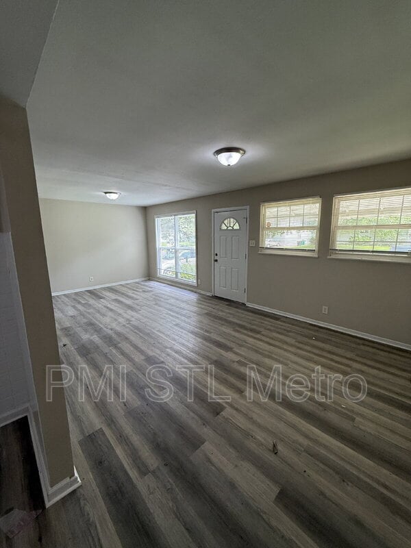 Building Photo - 114 Monteith Cir
