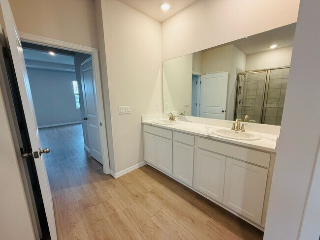 Building Photo - New build -  Be the 1st to move into this 4 bedroom home in Parish!