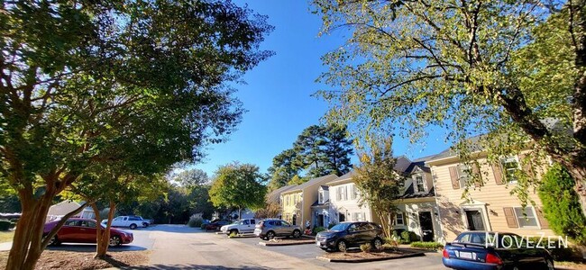 Building Photo - 1608 Township Cir