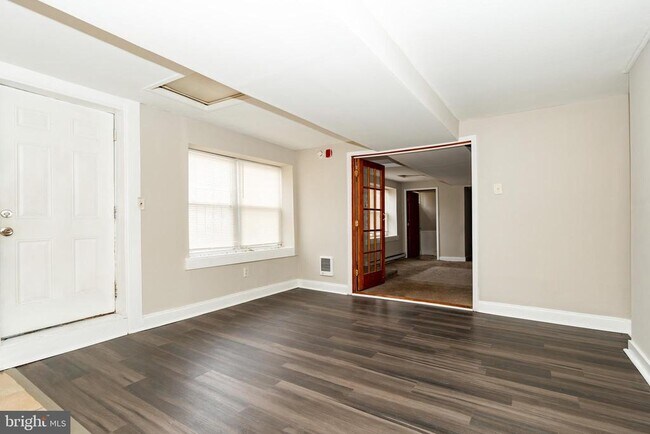 Building Photo - 5763 Pemberton St