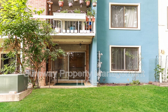 Building Photo - 123 Echelon Rd