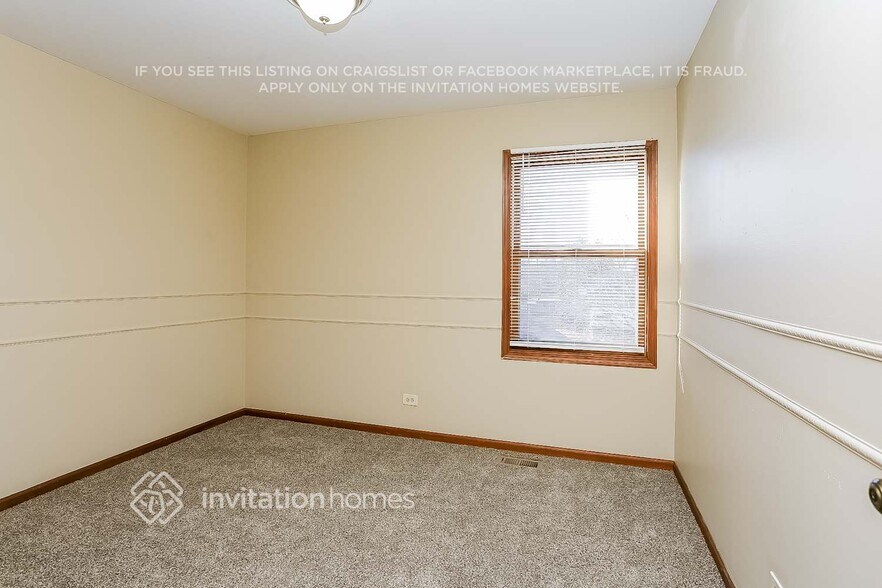 Building Photo - 321 Beaver Crossing