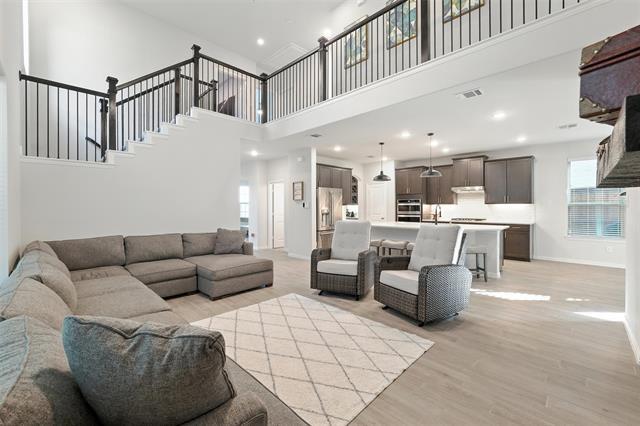 Building Photo - 2141 Olivereta Dr
