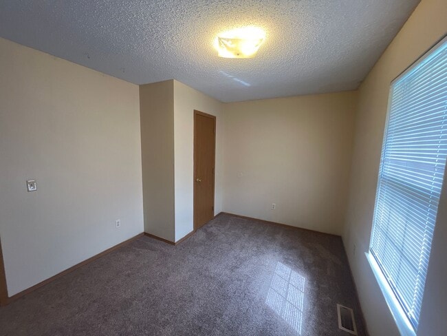 Building Photo - cli91012