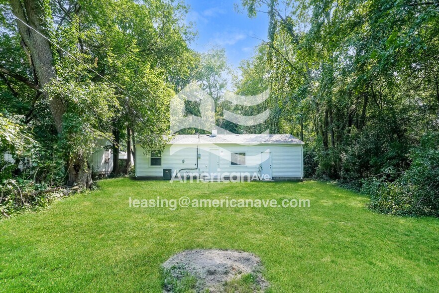 Building Photo - 2005 N Elmer St