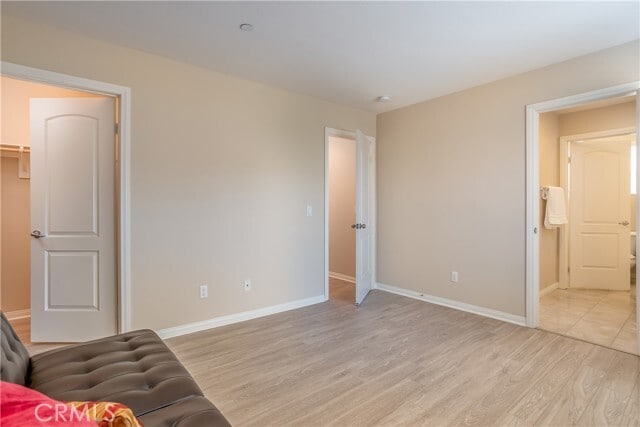 Building Photo - 726 Huron Dr