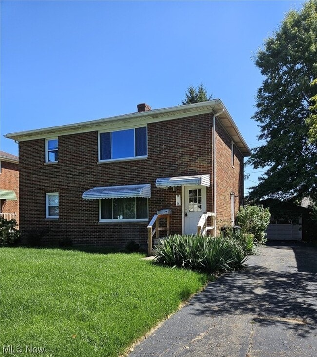 Primary Photo - 77 Greencrest Terrace