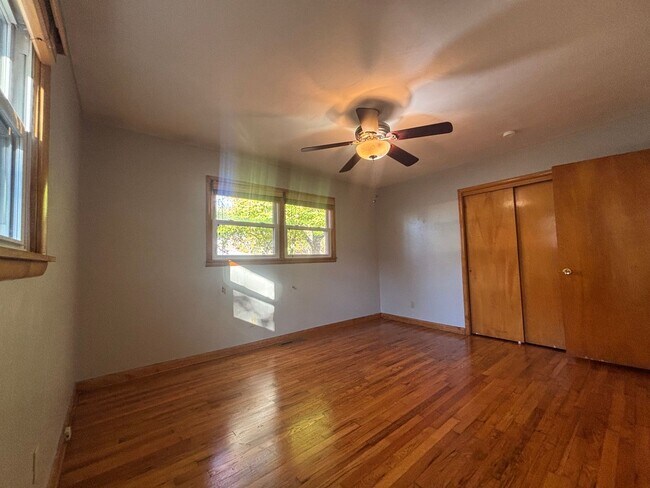 Building Photo - Come see this 4 Bedroom 2 Bathroom House!