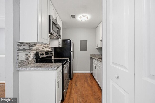 Building Photo - 10703 Hampton Mill Terrace