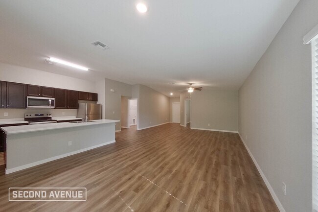 Building Photo - 14051 Canadian Ave