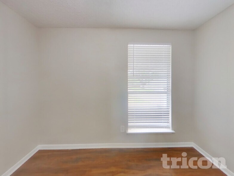 Building Photo - 13154 Winding Wood Dr
