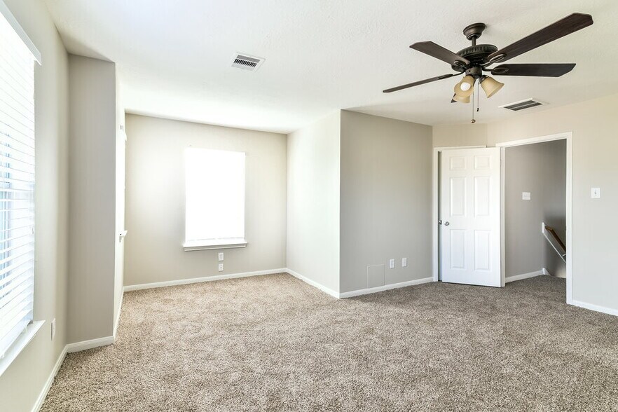 Building Photo - 18215 Rexine Ln