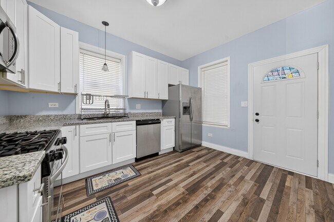 Building Photo - 1234 S 49th Ave