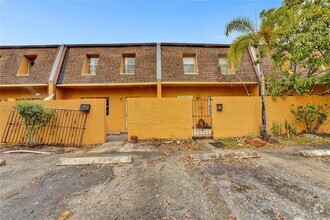 Building Photo - 5963 NW 25th Ct