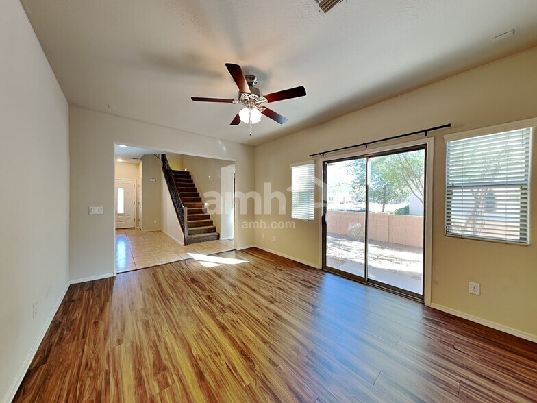 Building Photo - 15031 N 142nd Ln