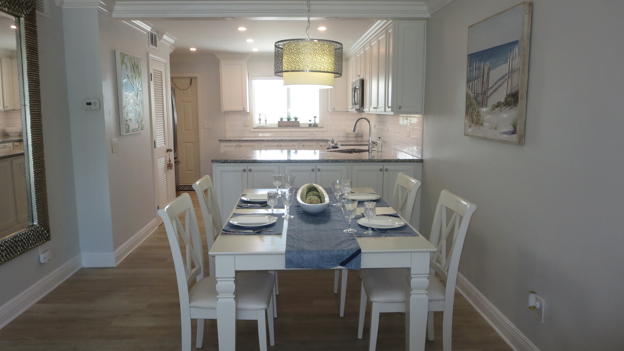 Building Photo - 1100 8th Ave S